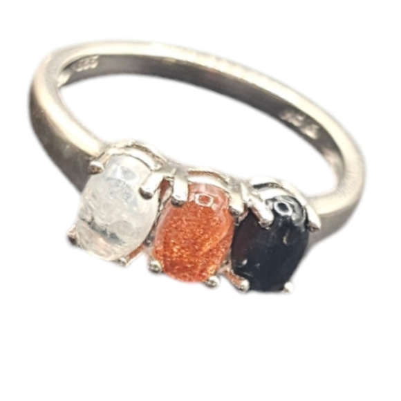 Trinity Stone Ring - Picture 2 of 5